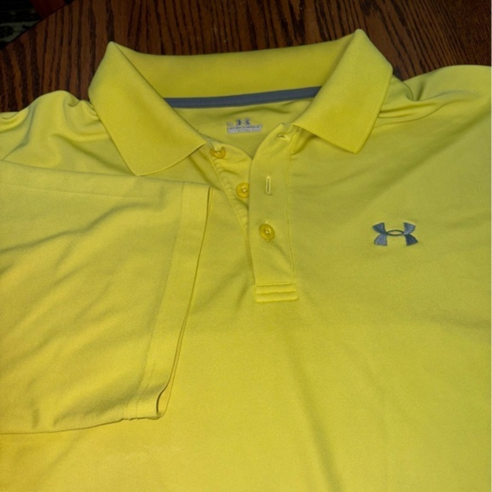 UNDER ARMOUR SIZE X-LARGE YELLOW SHORT SLEEVE POLO